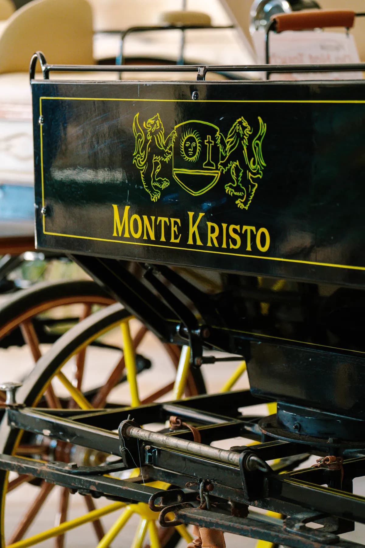 A carriage bearing the Monte Kristo crest